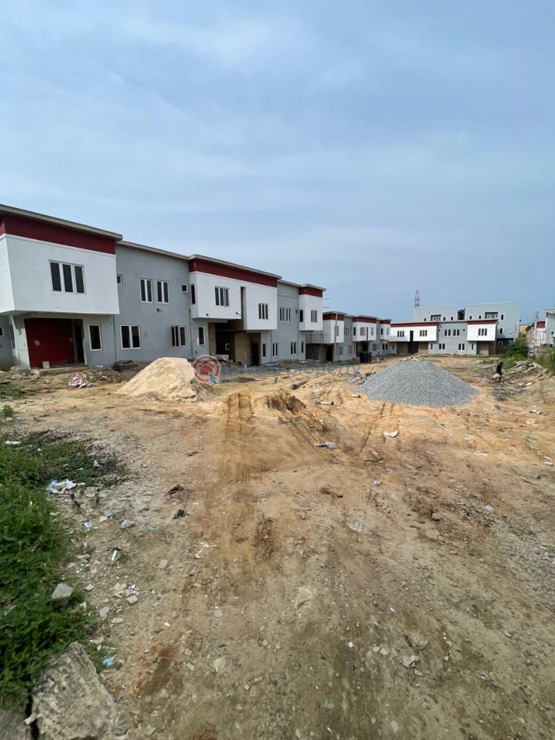 3 bedroom Terraced Duplex For Sale Mile 12 Kosofe/Ikosi Lagos - 3