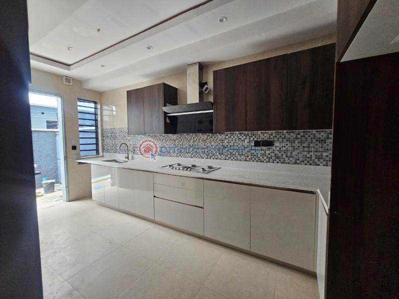 3 bedroom Terraced Duplex For Sale Victoria Island Lagos - 5