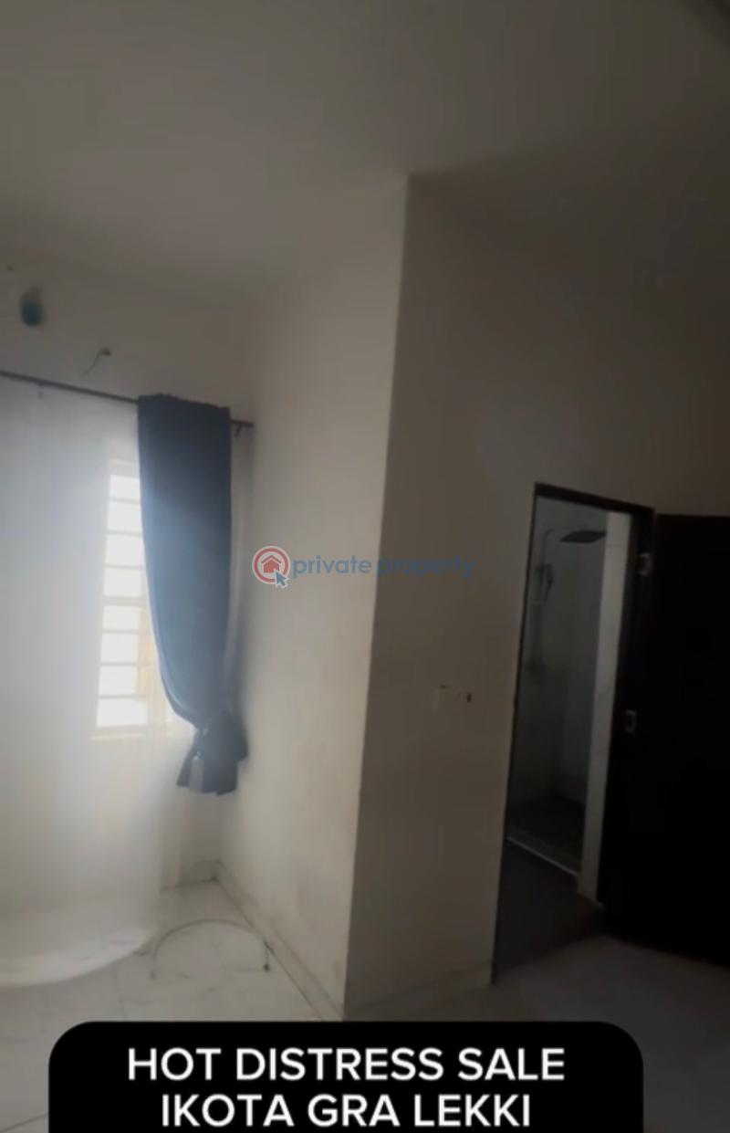 3 bedroom Terraced Duplex For Sale Ikota Estate Ikota Lekki Lagos - 3