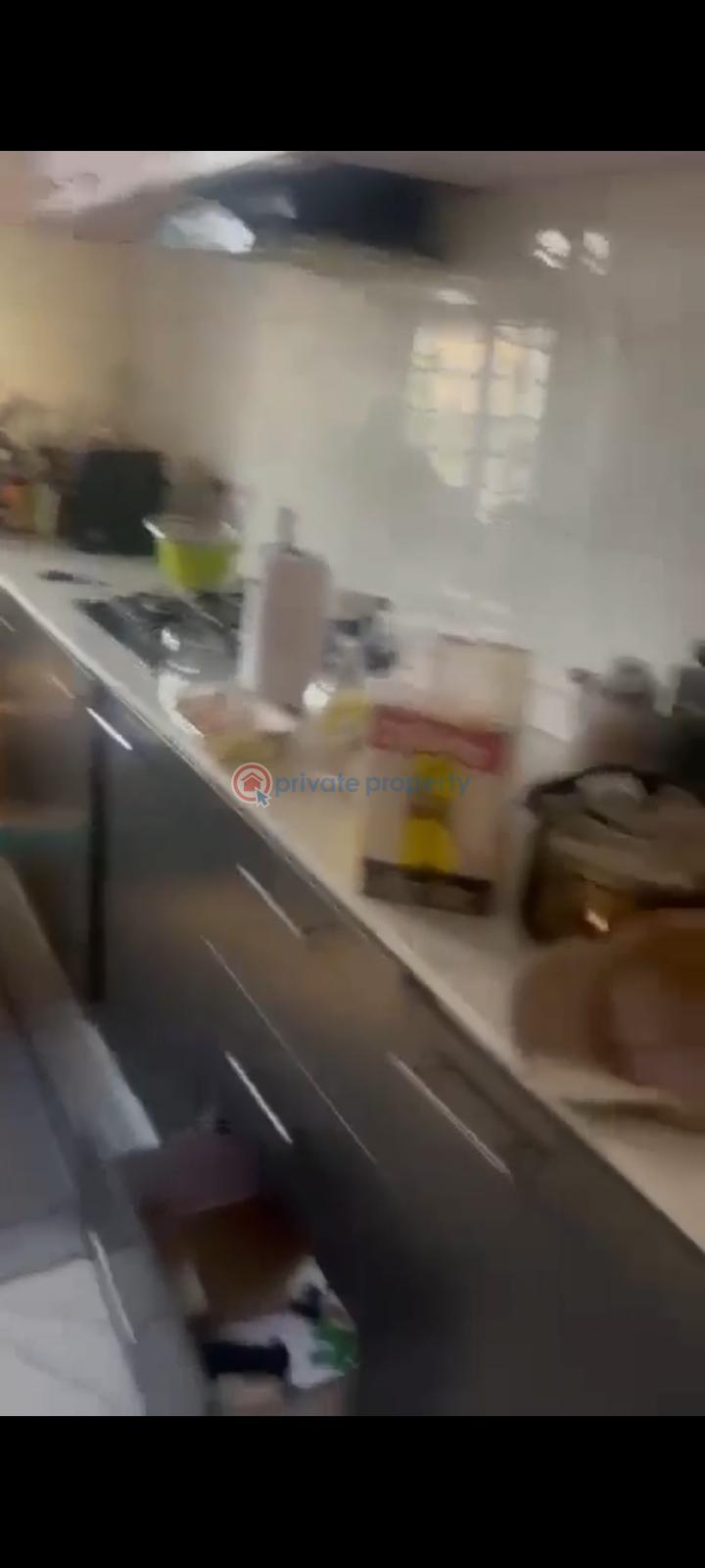 3 bedroom Flat & Apartment For Sale Sholuyi, Gbagada Lagos Soluyi Gbagada Lagos - 1