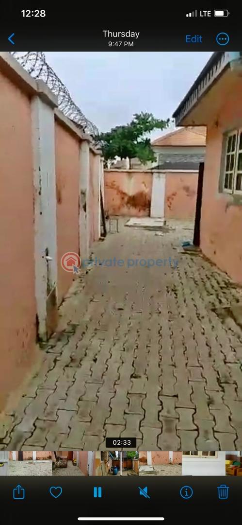 3 bedroom Semi detached Bungalow For Sale Lokogoma Abuja Phase 2  - 4