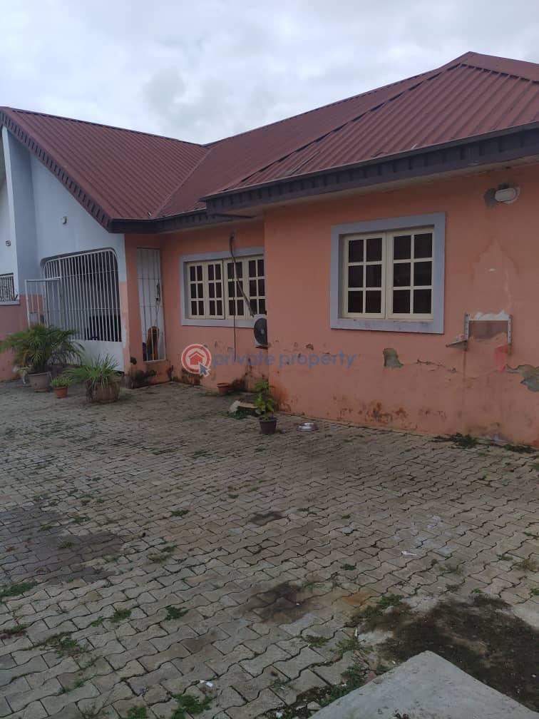 3 bedroom Semi detached Bungalow For Sale Lokogoma Abuja Phase 2  - 12