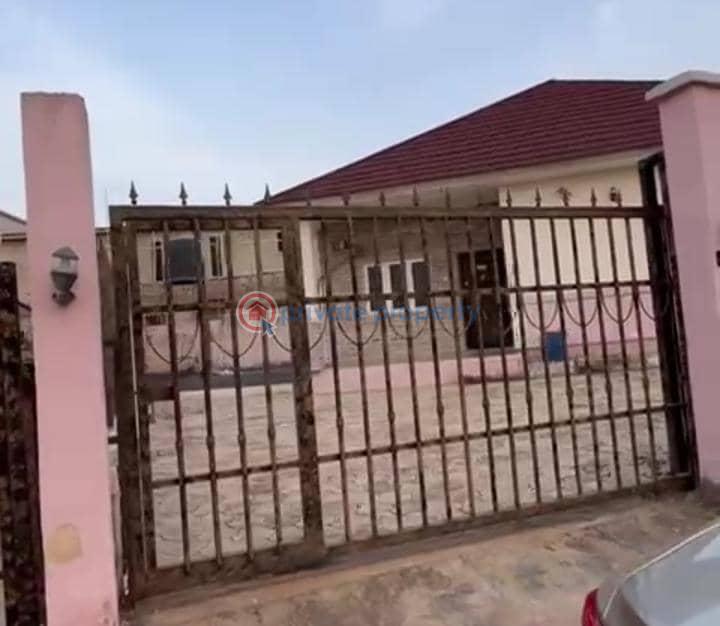 3 bedroom Detached Bungalow For Sale Centenary City Enugu Area  - 2