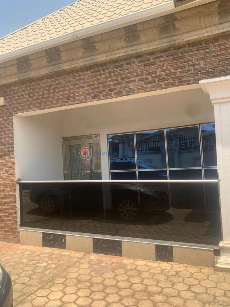 3 bedroom Detached Bungalow For Sale Secure Estate @ Ayegoro Opp Calton Gate Kolapo Ishola Area Ibadan Oyo - 8