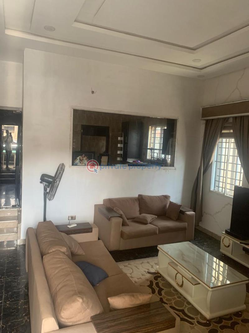 3 bedroom Detached Bungalow For Sale Secure Estate @ Ayegoro Opp Calton Gate Kolapo Ishola Area Ibadan Oyo - 1