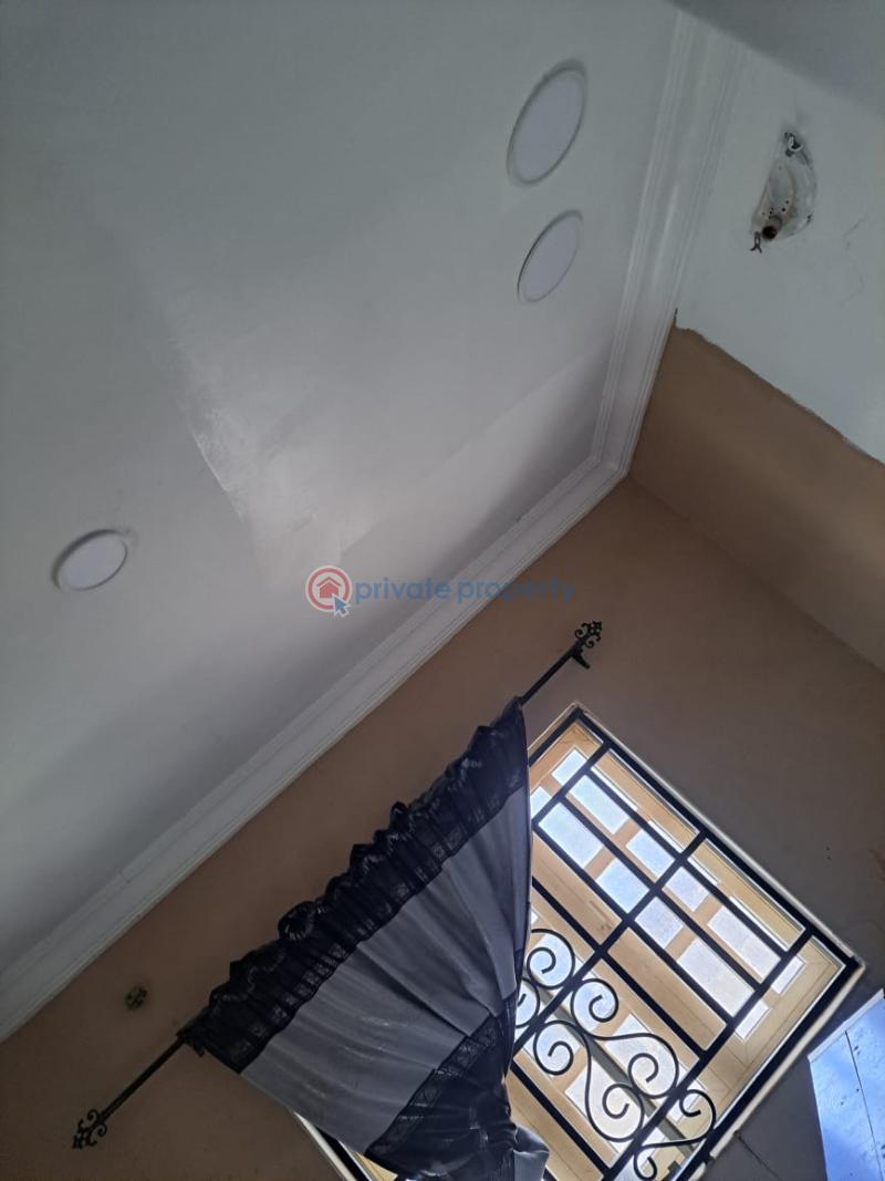 3 bedrooms flat with all modern facilities - 4 3 bedroom Block Of Flats For Rent T Junction Elebu Akala Express Ibadan Oyo - 4