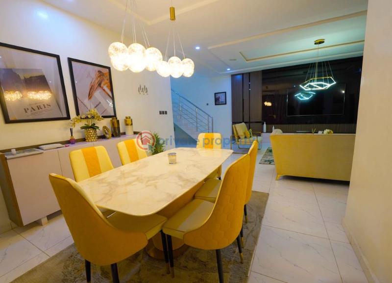 3-bedrooms luxury apartment with pool/gym/snooker at orchid - 4 3 bedroom Flat & Apartment Short let Along Lekki Expressway Lagos - 4