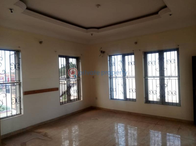 3 bedroom Terraced Duplex For Rent Ikeja GRA Lagos - 9