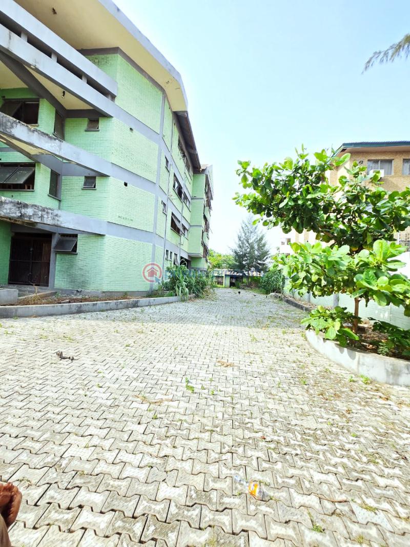 Office For Sale Victoria Island Lagos - 1