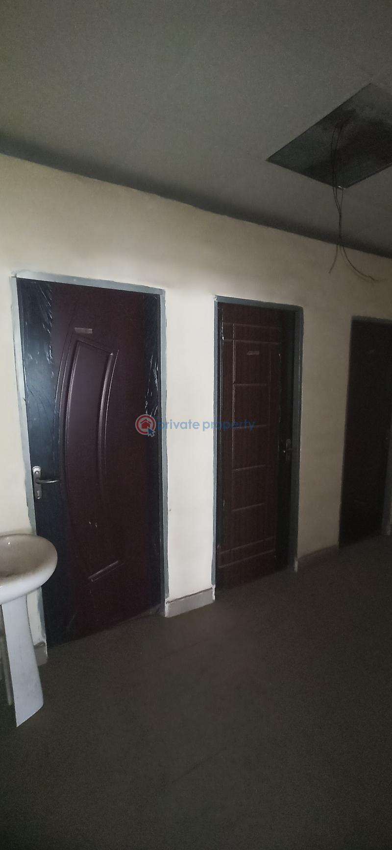 Mall/Complex/Plaza For Sale Wuse II Abuja Phase 1  - 8