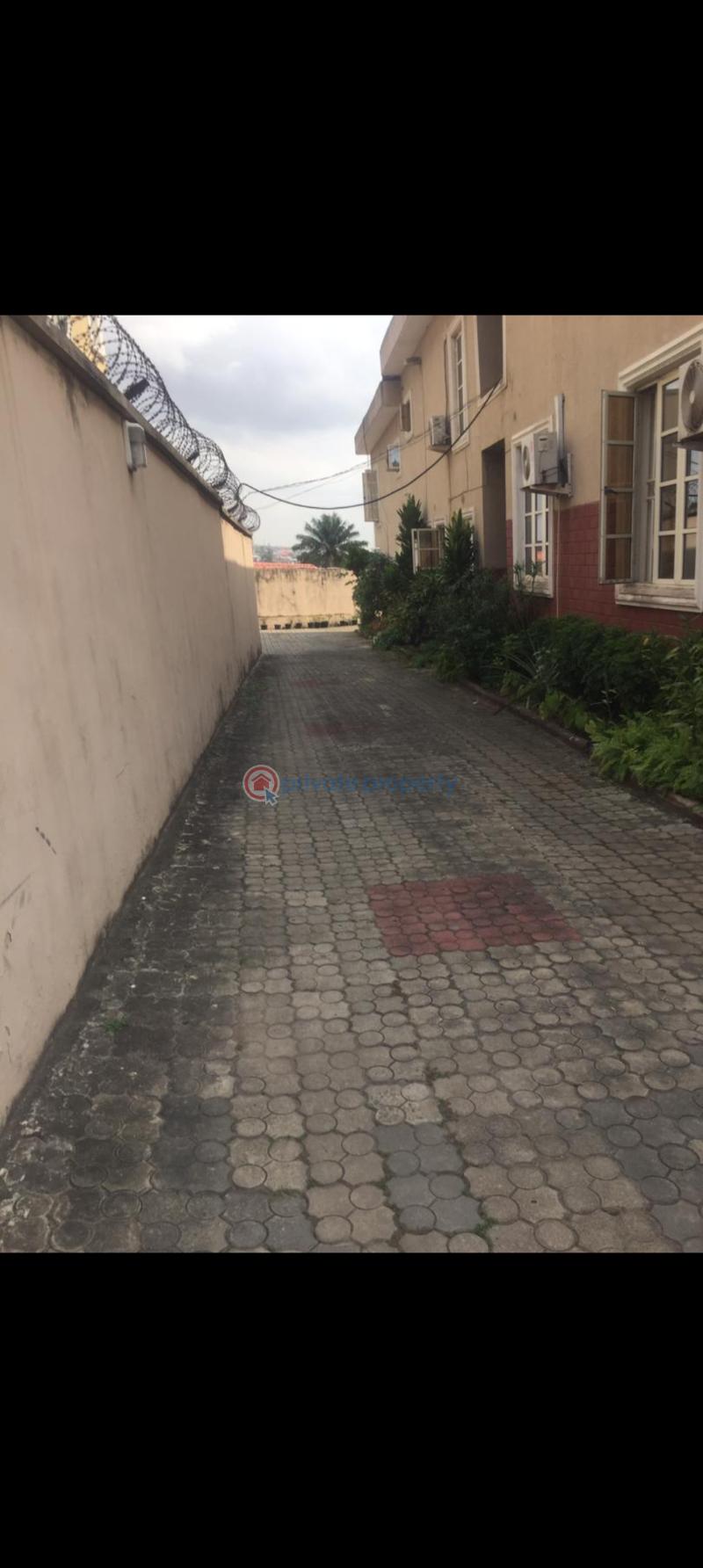 5 bedroom Duplex For Sale Shonibare Estate Maryland Lagos