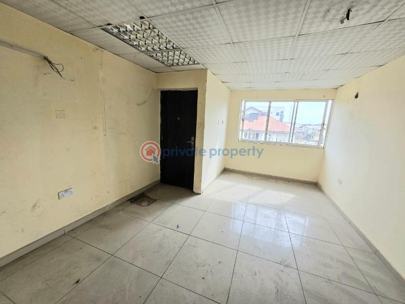 3 rooms office space - 8 3 bedroom Office For Rent Lekki Phase 1 Lagos - 8