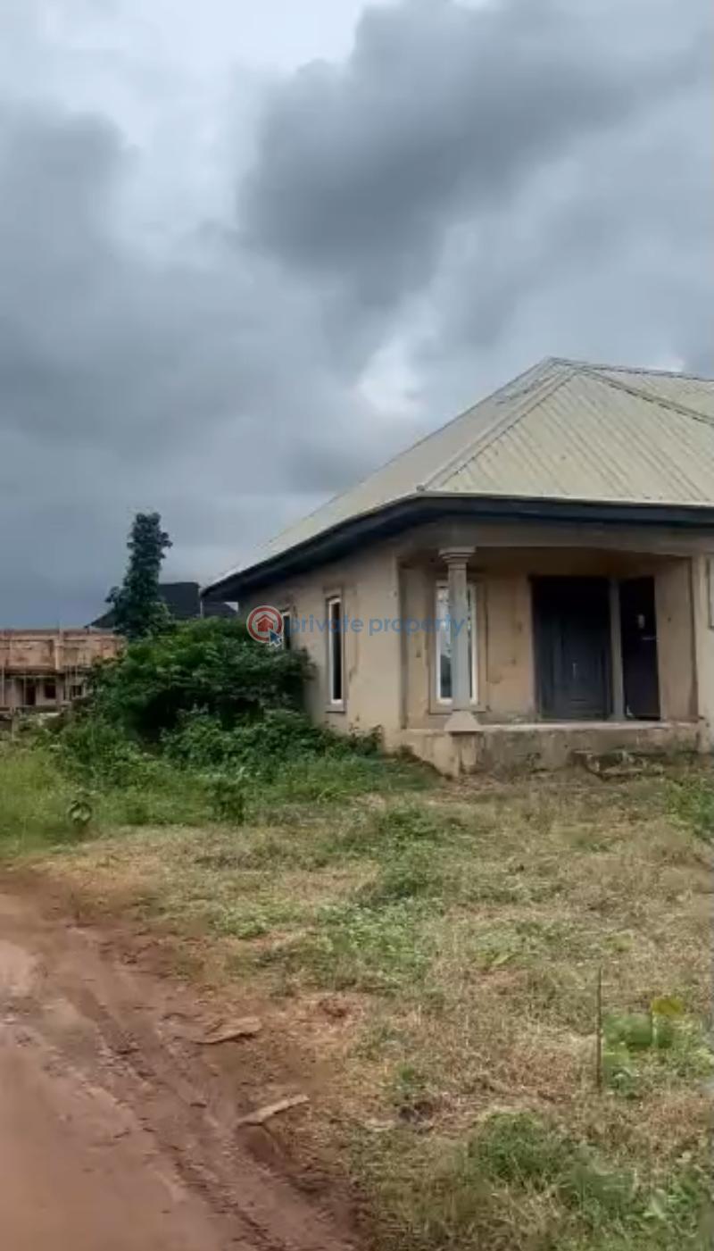 Block Of Flats For Sale Along Redeemed Road, Amagba… Benin Edo - 2