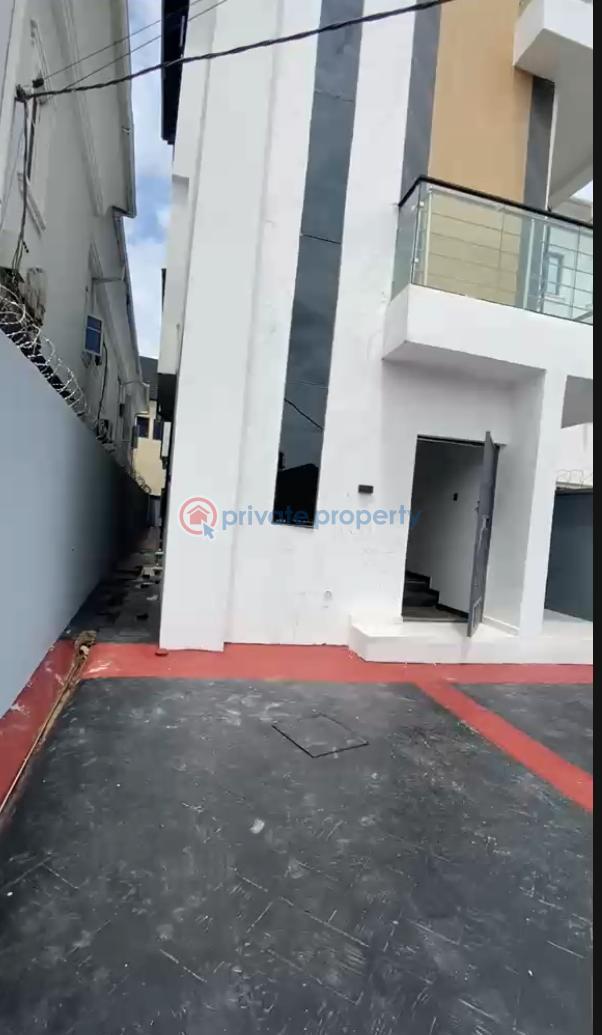 3 bedroom Block Of Flats For Sale Gbagada Lagos - 0