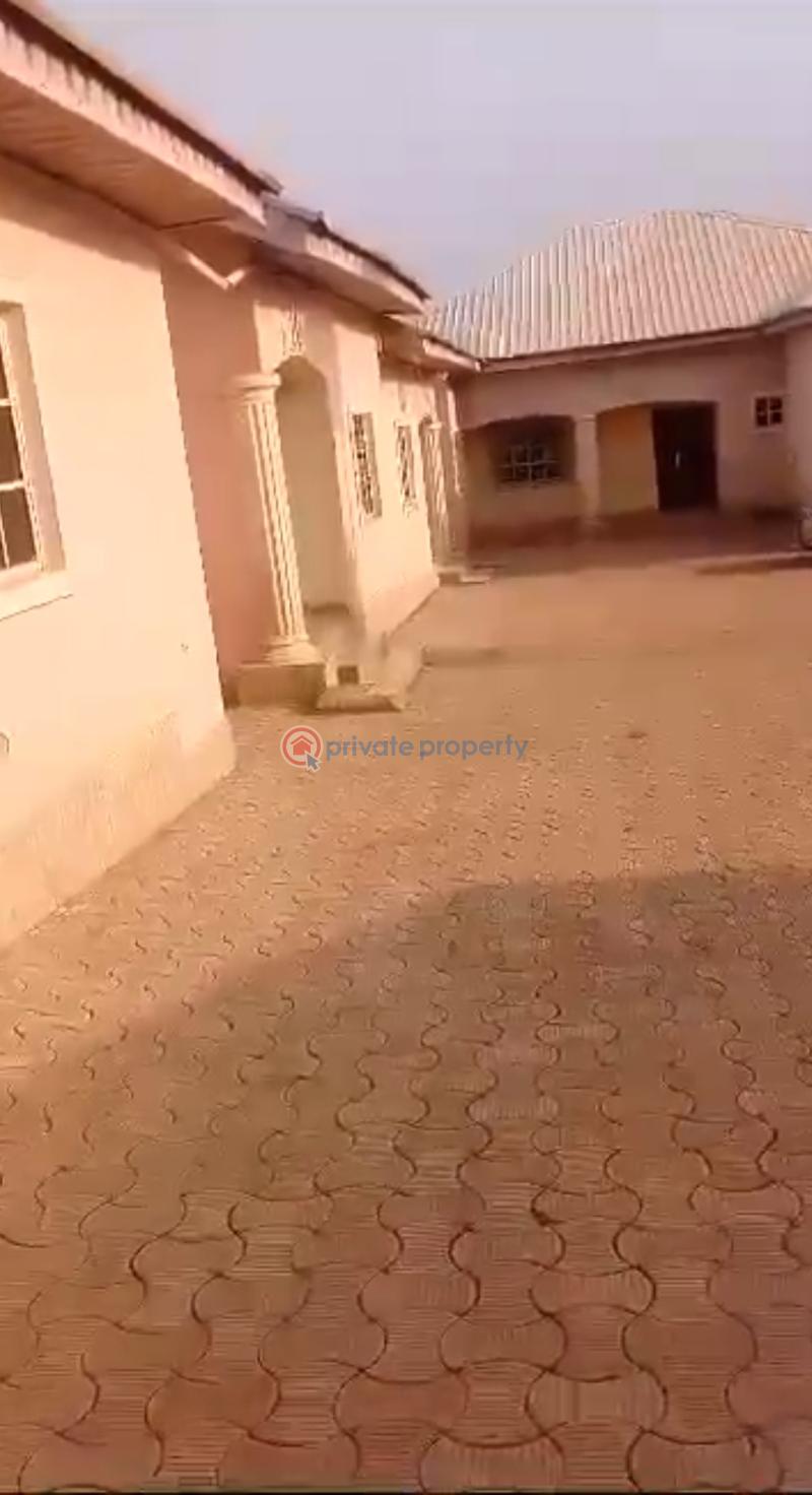 9 bedroom Semi detached Bungalow For Sale Phase 1, Army Estate, Kurudu, Abuja. Kurudu Abuja Phase 4  - 0