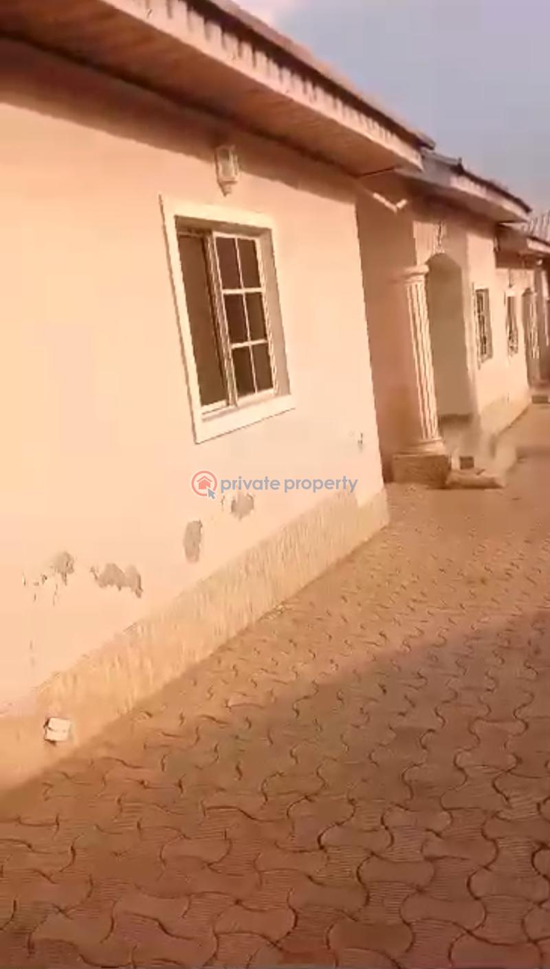 9 bedroom Semi detached Bungalow For Sale Phase 1, Army Estate, Kurudu, Abuja. Kurudu Abuja Phase 4  - 3