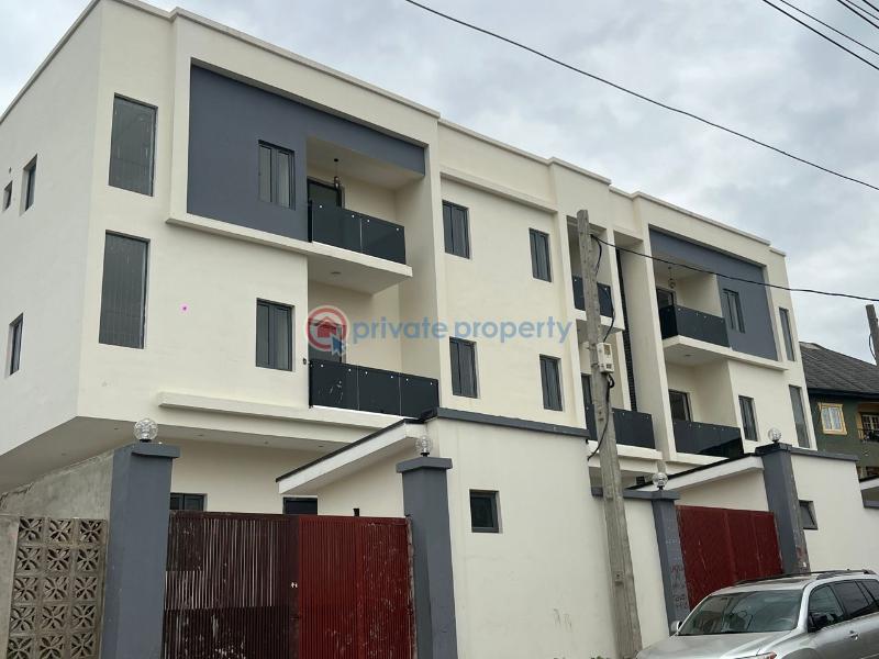 4 bedroom Semi detached Duplex For Sale Obanikoro Shomolu Lagos - 1