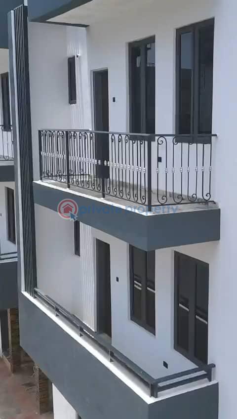 4 bedroom Terraced Duplex For Sale Jahi Abuja Phase 2  - 4