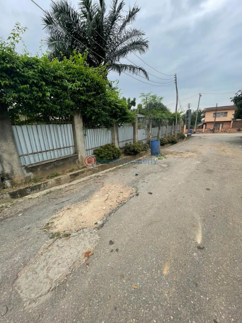 4 bedroom Bungalow For Sale Kobe Street, Ring Road , Ibadan Oyo - 4