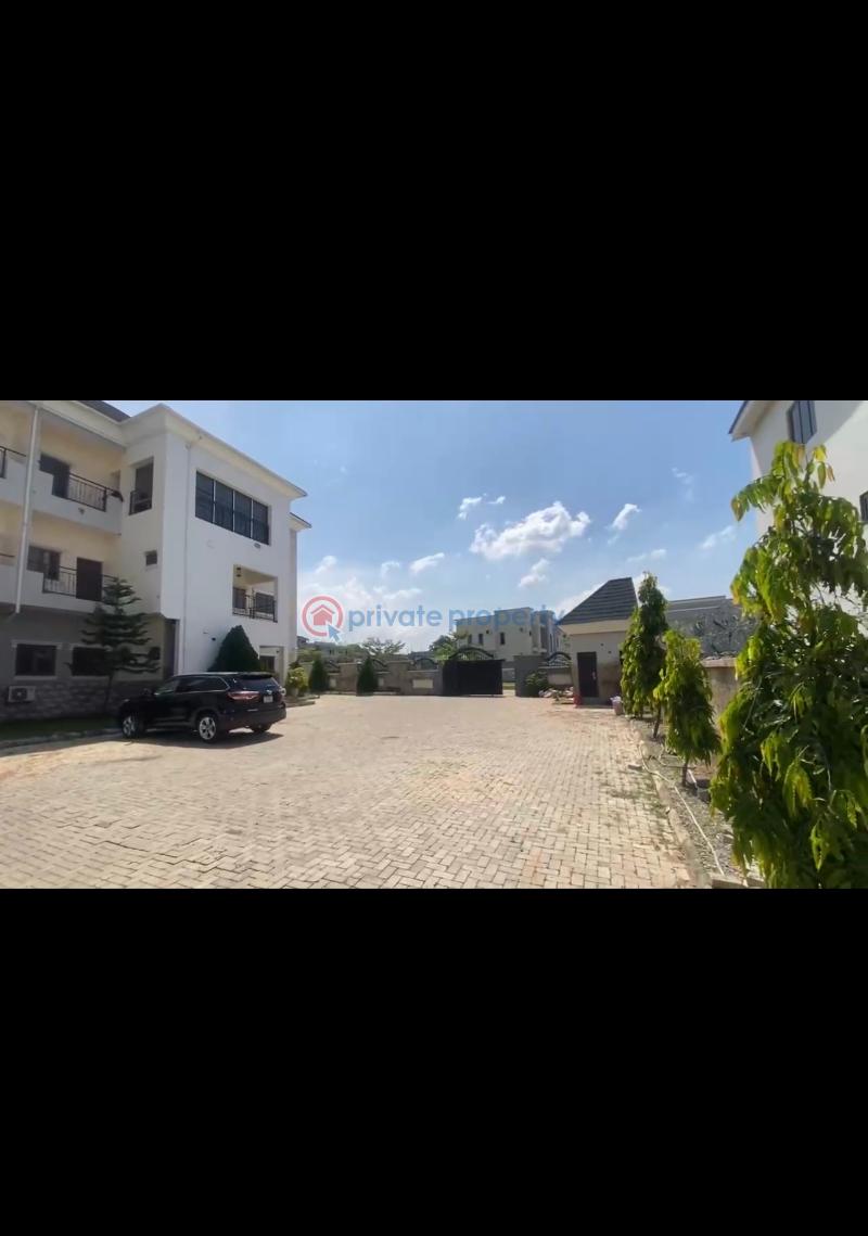 6 bedroom Duplex For Sale Wuye Abuja Phase 2  - 1