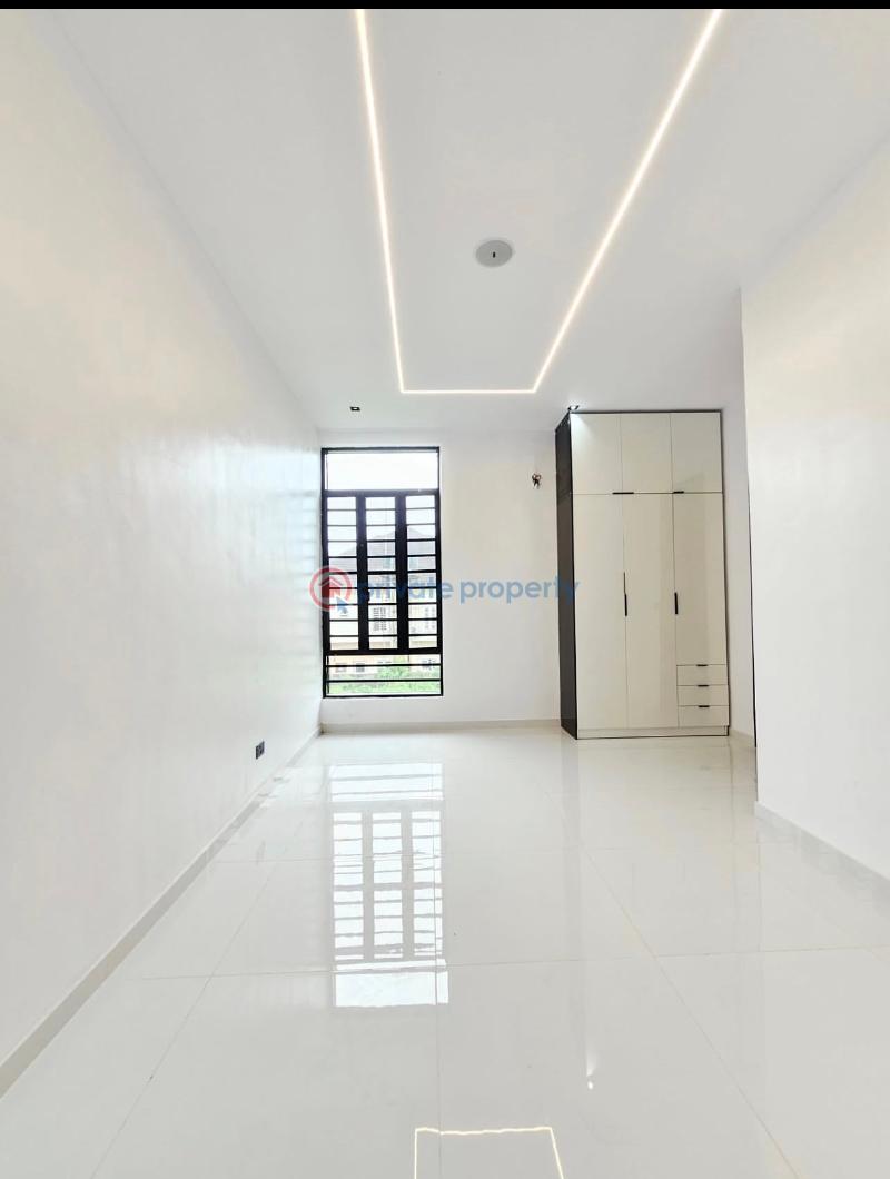 5 bedroom Detached Duplex For Sale Secure Estate Ologolo Lekki Lagos - 18