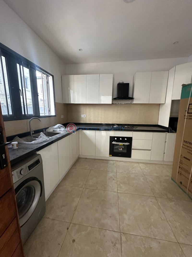 4 bedroom Terrace For Rent Lekki Phase 1 Lagos - 3