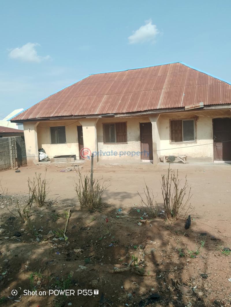 3 bedroom Bungalow For Sale Aso C Close To Gbagalape Phase1 Mararaba Abuja Phase 4  - 1