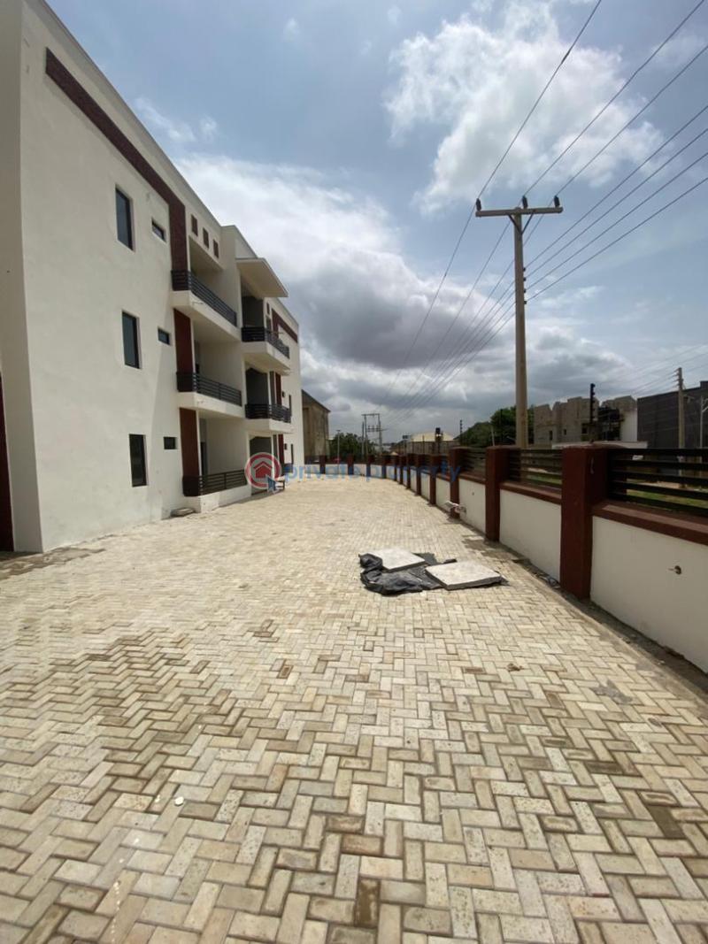 3 bedroom Flat & Apartment For Sale Gaduwa Abuja Phase 2  - 4