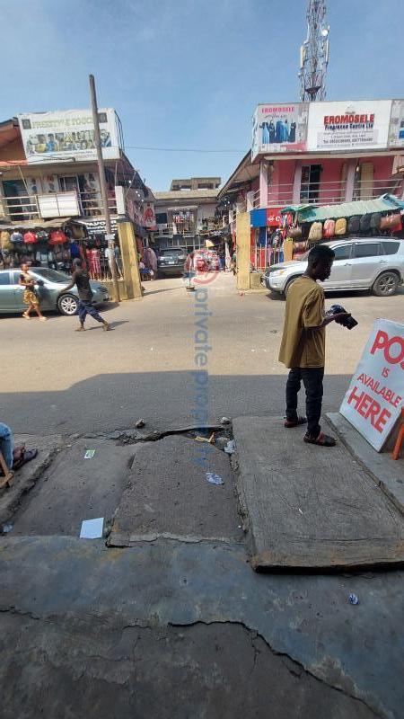 10 bedroom Mall/Complex/Plaza For Sale Oriyomi Ikeja  Lagos - 2