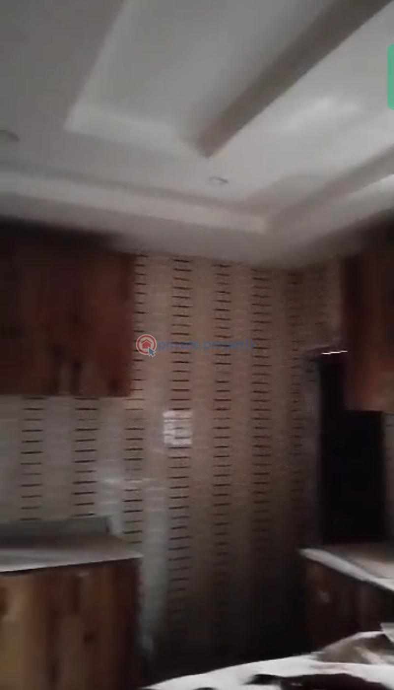 Block Of Flats For Sale Off Benin Auchi Road After Egba Junction Benin Edo - 7