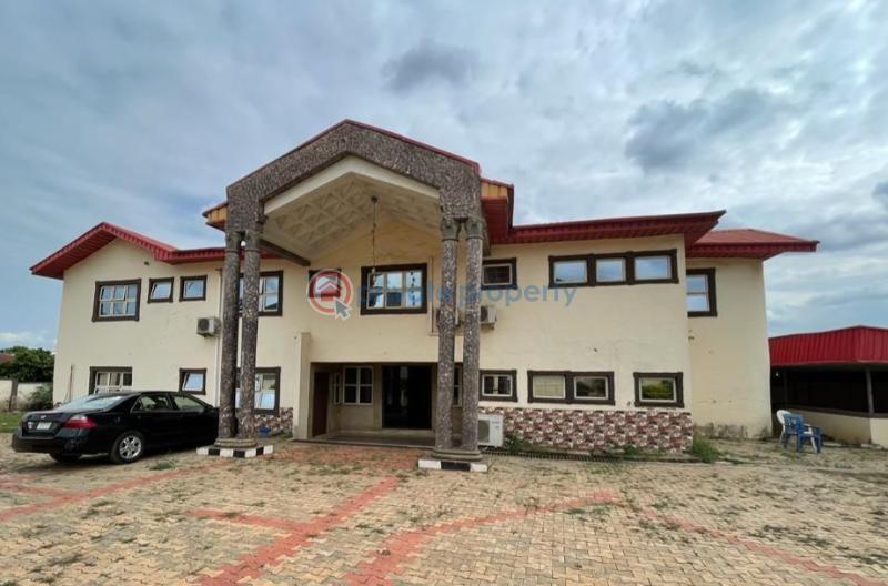 10 bedroom Hotel For Sale Omolayo Akobo Ibadan Oyo - 0