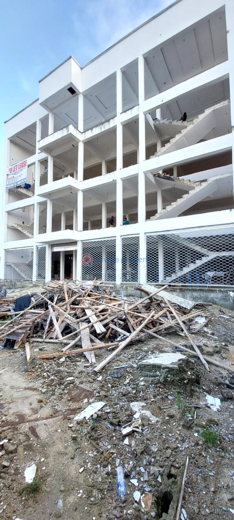 Mall/Complex/Plaza For Rent Olokonla Ajah Lagos - 0