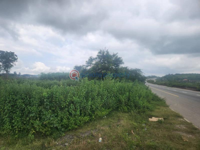Industrial Land For Sale Lagos/ibadan Expressway Ibadan Oyo - 1