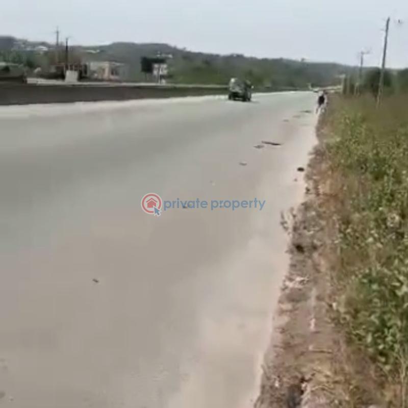 Commercial Land For Sale Near Redemption Camp Mowe Ogun area  - 0