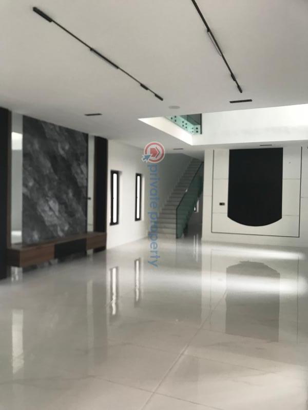 5 bedroom Detached Duplex For Sale Chevron Drive Lekki Lagos - 2