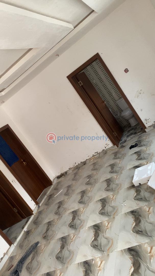 3 bedroom Block Of Flats For Rent Unity Estate Hassan Block, Akuru Elebu Akala Express Ibadan Oyo - 0