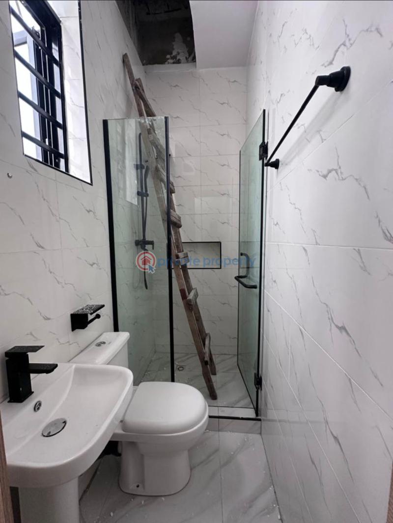 4 bedroom Terraced Duplex For Sale Chevron Lekki Lagos - 8