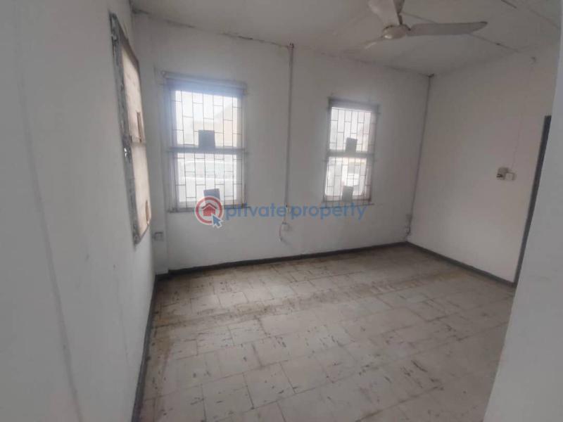 3 bedroom Block Of Flats For Rent Alagomeji Yaba Lagos - 7