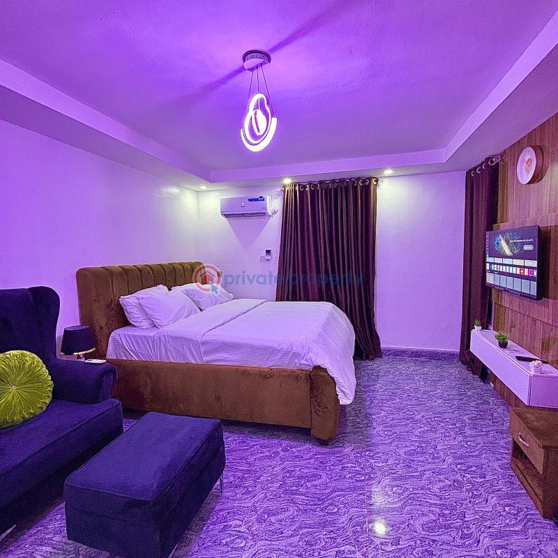 3 bedroom Flat & Apartment Short let New Road Lekki Phase 2 Lagos - 2