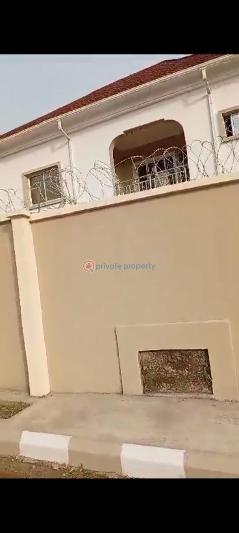 House For Rent Elufisayo Street, Opp Dss Estate Ile Titun Nihort Area. Ibadan Oyo