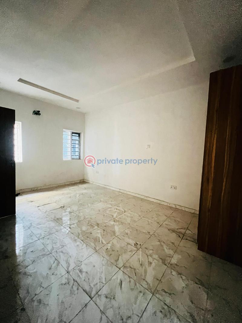 3 bedroom Block Of Flats For Sale Obanikoro Shomolu Lagos - 8