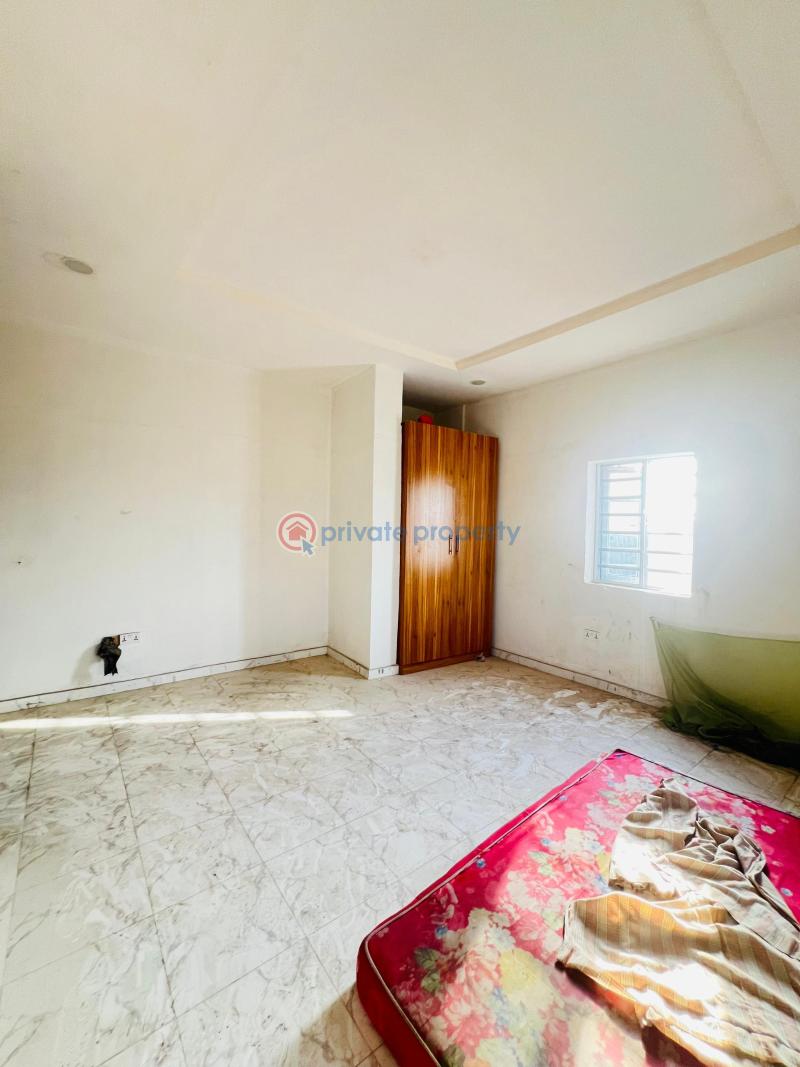 3 bedroom Block Of Flats For Sale Obanikoro Shomolu Lagos - 7