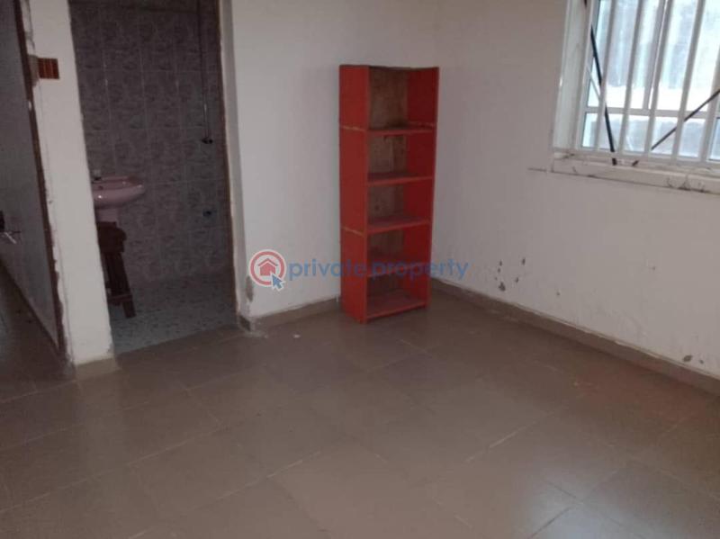 3 bedroom Bungalow For Sale Off Lagos/ibadan Express Way,magboro Ogun Ogun area  - 6