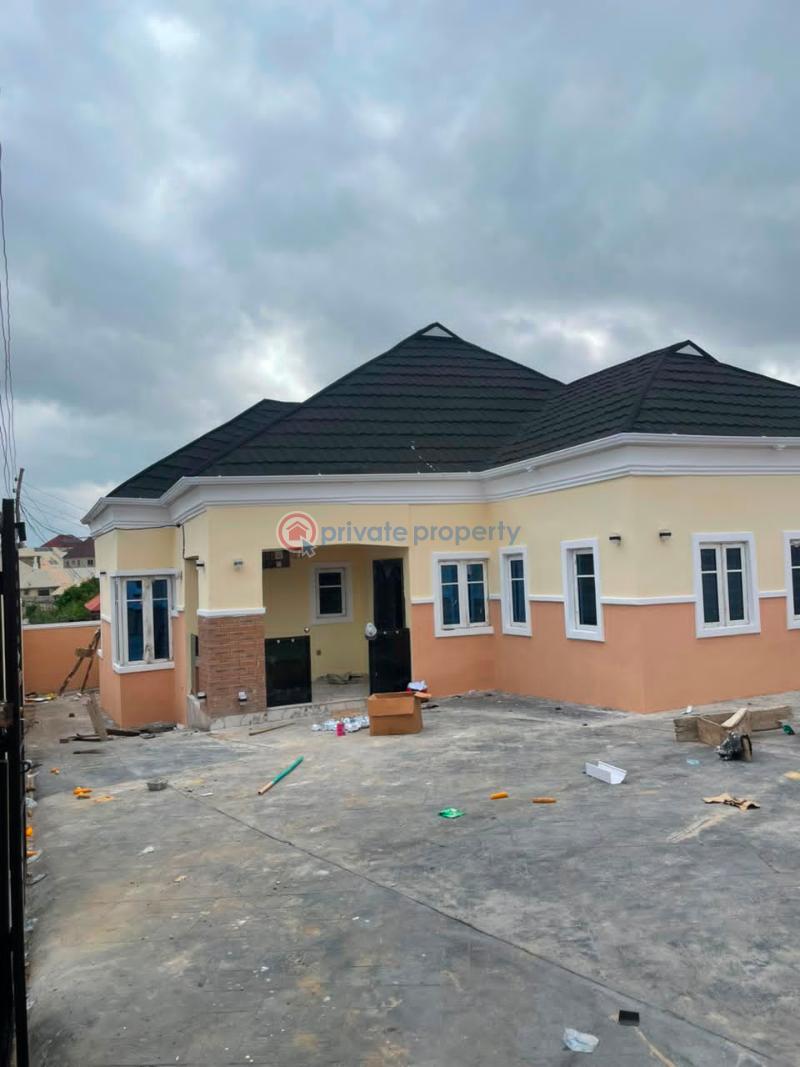 3 bedroom Bungalow For Sale Alaaka Elebu Off Akala Express Akala Express Ibadan Oyo - 4