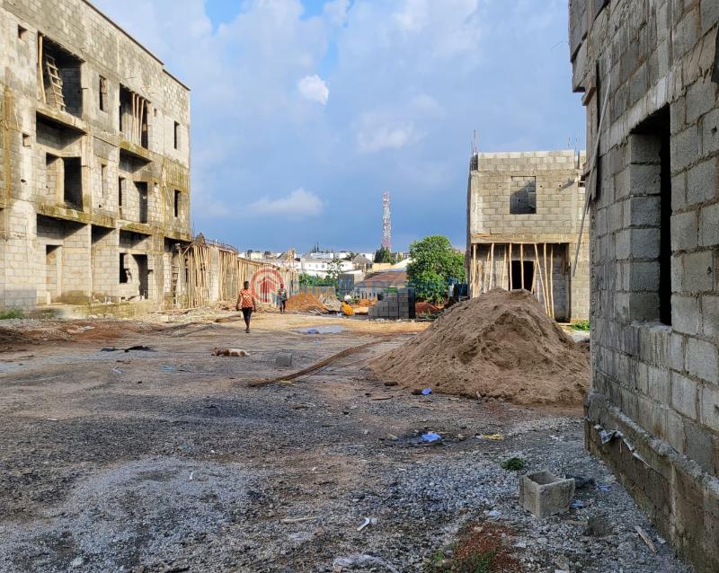 3bedroom carcass - 3 3 bedroom Block Of Flats For Sale Close To Express Dawaki Abuja Phase 3  - 3