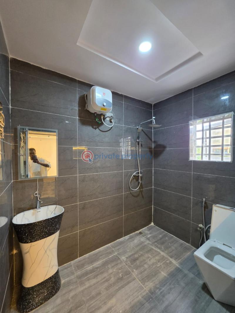 3 bedroom Duplex For Sale Ray Field Estate Christopher Alao Akala Gra Iwo Road Ibadan Oyo - 3
