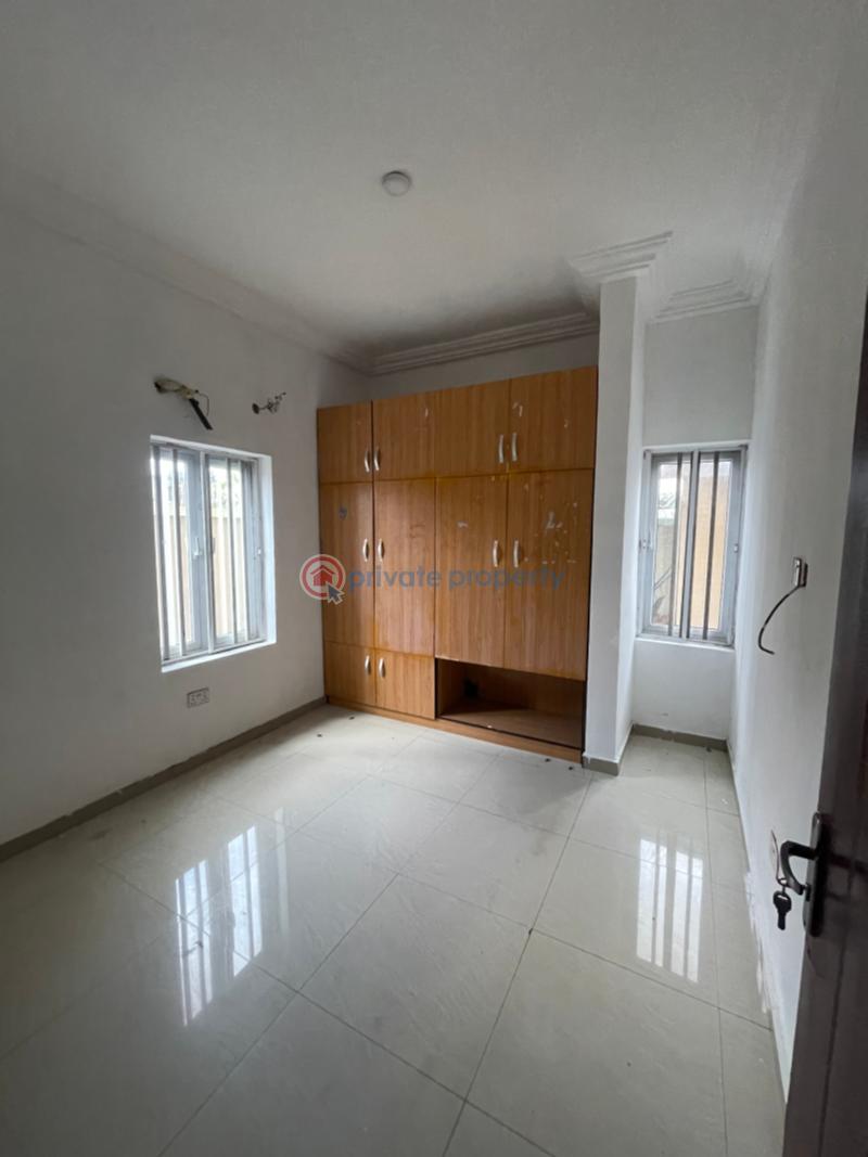 3 bedroom Block Of Flats For Rent Thomas Estate Ajah Lagos - 5