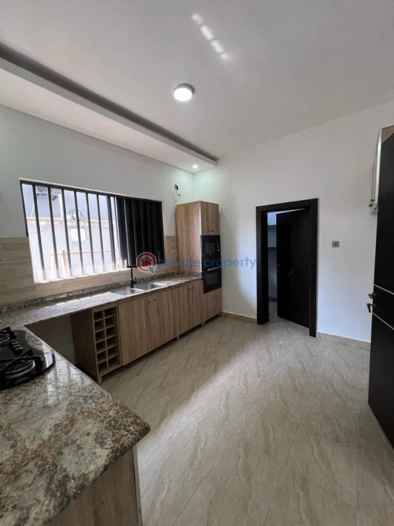 3 bedroom Flat & Apartment For Rent Along Lekki Expressway Lagos - 1