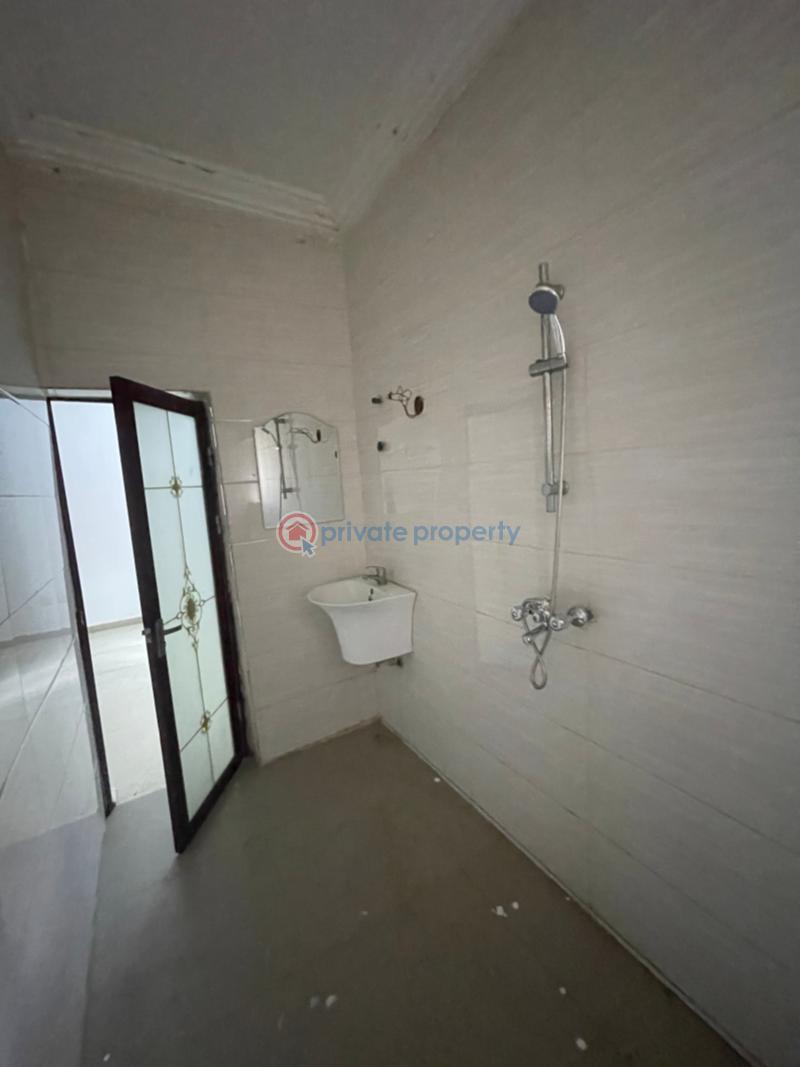 3 bedroom Block Of Flats For Rent Thomas Estate Ajah Lagos - 4