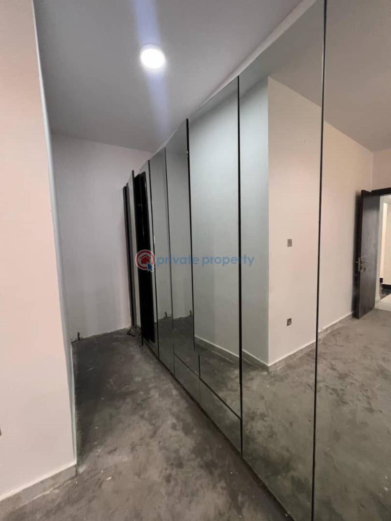 3 bedroom Flat & Apartment For Rent Along Lekki Expressway Lagos - 0